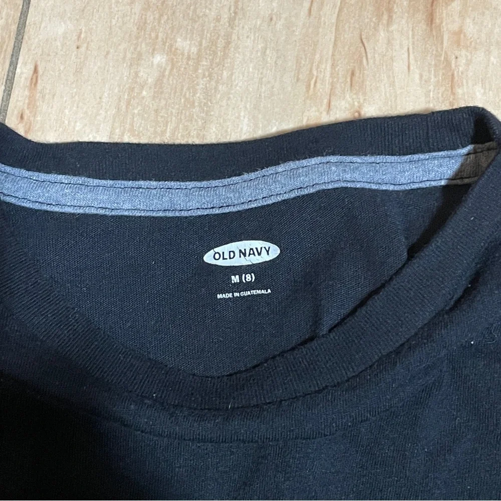 Old Navy, short sleeve‎ & long sleeve tees , boy’s size 8 Medium, black, gray